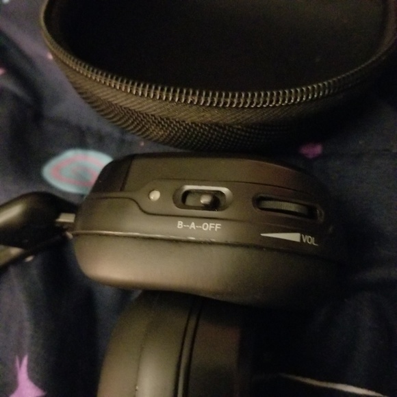 Like new wireless headphones - Picture 4 of 5